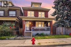 570 CANNON Street E  Hamilton, ON L8L 2G4