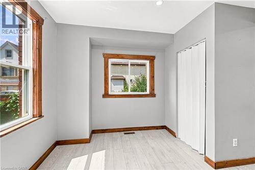 570 Cannon Street E, Hamilton, ON - Indoor Photo Showing Other Room