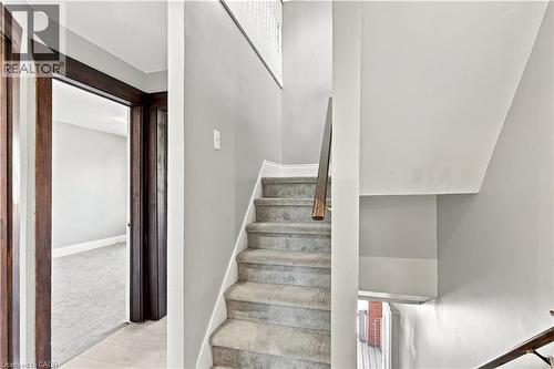 570 Cannon Street E, Hamilton, ON - Indoor Photo Showing Other Room