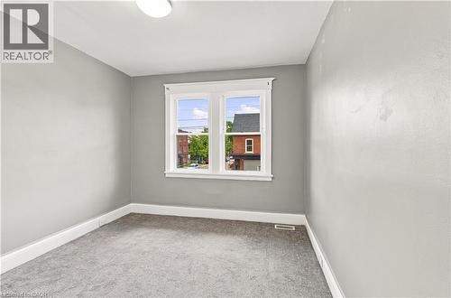 570 Cannon Street E, Hamilton, ON - Indoor Photo Showing Other Room
