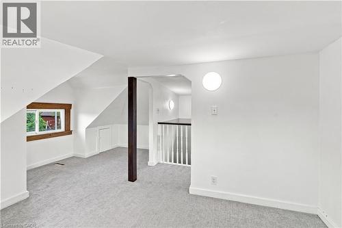 570 Cannon Street E, Hamilton, ON - Indoor Photo Showing Other Room