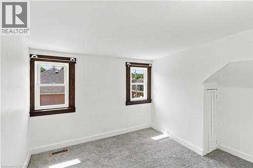 570 Cannon Street E, Hamilton, ON - Indoor Photo Showing Other Room