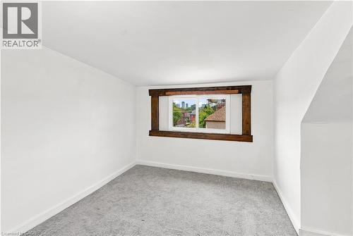 570 Cannon Street E, Hamilton, ON - Indoor Photo Showing Other Room
