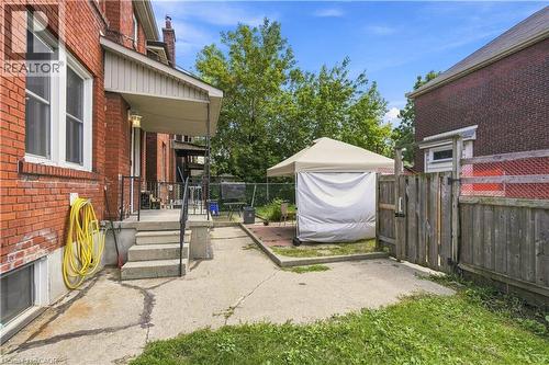 570 Cannon Street E, Hamilton, ON - Outdoor With Exterior