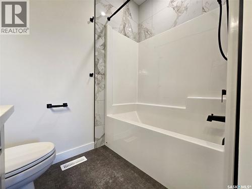 3 Kenney Crescent, Weyburn, SK - Indoor Photo Showing Bathroom