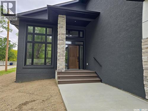 3 Kenney Crescent, Weyburn, SK - Outdoor