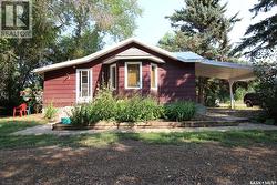 216 Spruce AVENUE N  Eastend, SK S0N 0T0