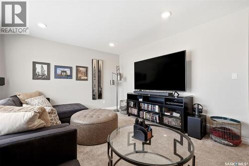5148 Green Crescent, Regina, SK - Indoor Photo Showing Living Room