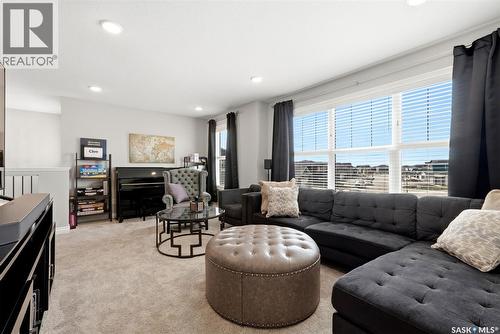 5148 Green Crescent, Regina, SK - Indoor Photo Showing Living Room