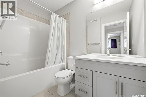 5148 Green Crescent, Regina, SK - Indoor Photo Showing Bathroom
