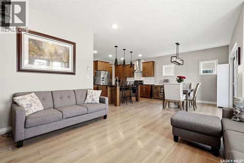 5148 Green Crescent, Regina, SK - Indoor Photo Showing Living Room