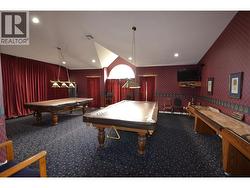 Complex games room - 