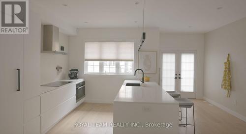 510 ELLERSLIE AVENUE , Toronto, Ontario M2R 1C4 3