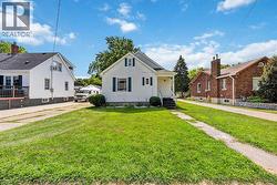 495 DAVIS STREET Sarnia, ON N7T 1C5