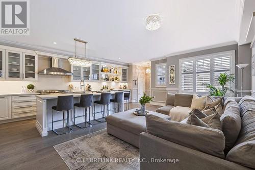 89 SHARONVIEW CRESCENT  East Gwillimbury, ON L9N 0S5