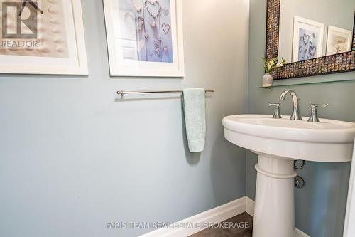 13 Kidd'S Lane, Innisfil, ON - Indoor Photo Showing Bathroom