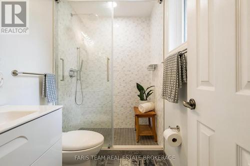 13 Kidd'S Lane, Innisfil, ON - Indoor Photo Showing Bathroom