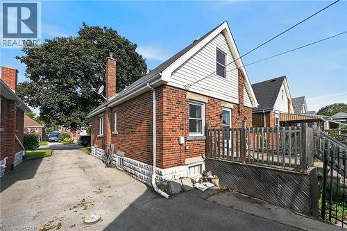 75 Barons Avenue S, Hamilton, ON 