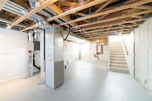 81 Ken Oblik Drive, Winnipeg, MB - Indoor Photo Showing Basement