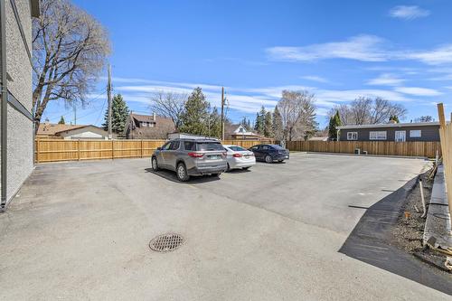 210 Main St, Selkirk, MB - Outdoor