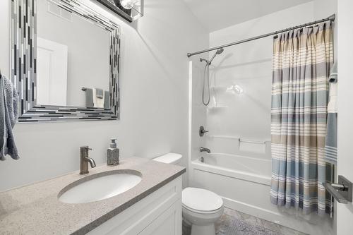 210 Main St, Selkirk, MB - Indoor Photo Showing Bathroom