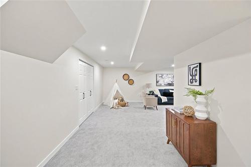 72 Michaud Crescent, Winnipeg, MB - Indoor Photo Showing Other Room