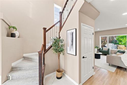 72 Michaud Crescent, Winnipeg, MB - Indoor Photo Showing Other Room