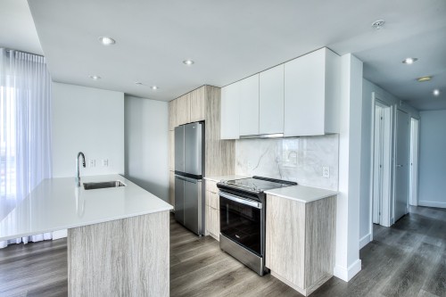 901-3659 Av. Jean-Béraud , Laval (Chomedey), QC H7T 0R6 3