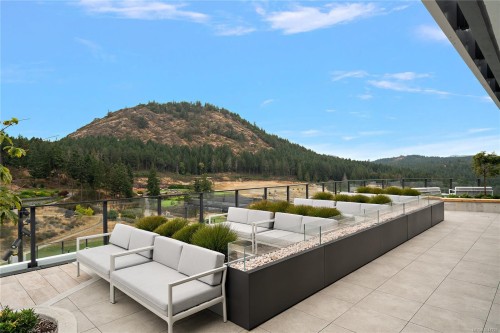 #222-2000 Hannington Rd, Langford, BC - Outdoor