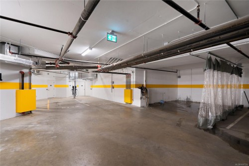 #222-2000 Hannington Rd, Langford, BC - Indoor Photo Showing Garage