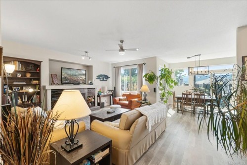 6191 Garside Rd, Nanaimo, BC 