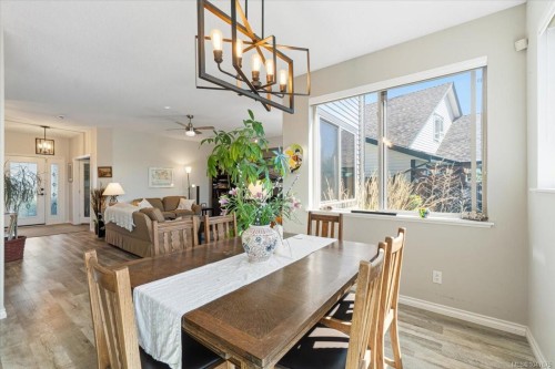 6191 Garside Rd, Nanaimo, BC 