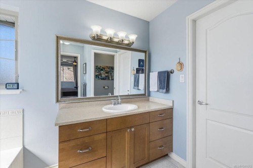 6191 Garside Rd, Nanaimo, BC 