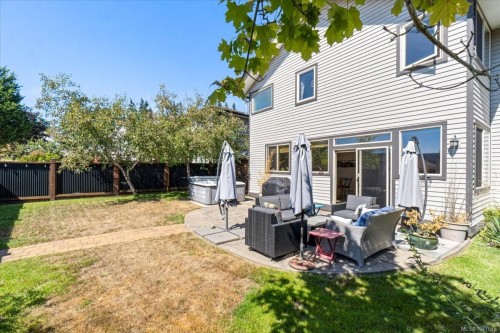 6191 Garside Rd, Nanaimo, BC 