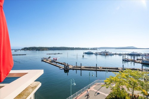 #Th24-38 Front St, Nanaimo, BC 