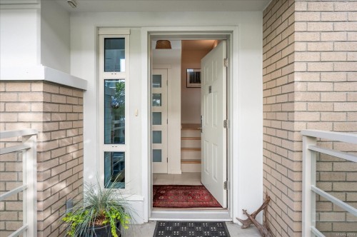 #Th24-38 Front St, Nanaimo, BC 