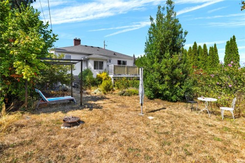 425 White St, Ladysmith, BC 