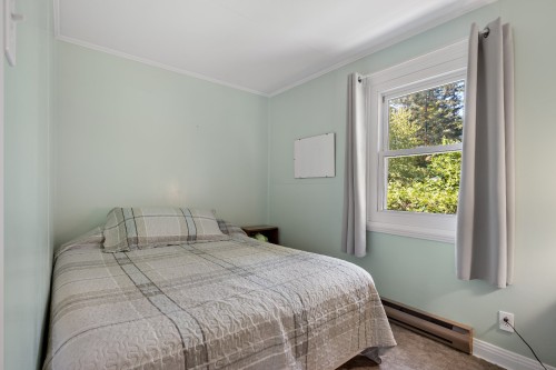 Bedroom - 2386 Rue St-Charles, Val-David, QC - Indoor Photo Showing Bedroom