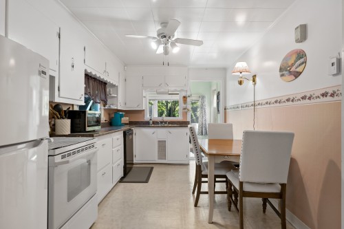 Kitchen - 2386 Rue St-Charles, Val-David, QC - Indoor