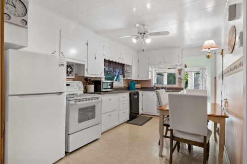 Kitchen - 2386 Rue St-Charles, Val-David, QC - Indoor Photo Showing Kitchen
