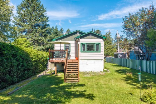 Back of Structure - 2386 Rue St-Charles, Val-David, QC - Outdoor
