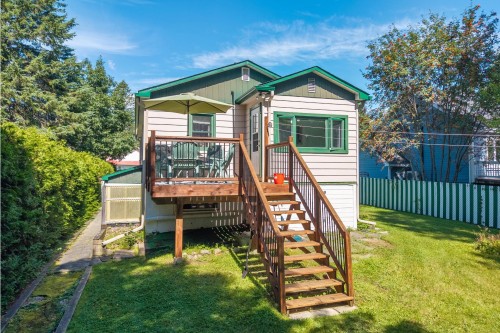 Front of Structure - 2386 Rue St-Charles, Val-David, QC - Outdoor