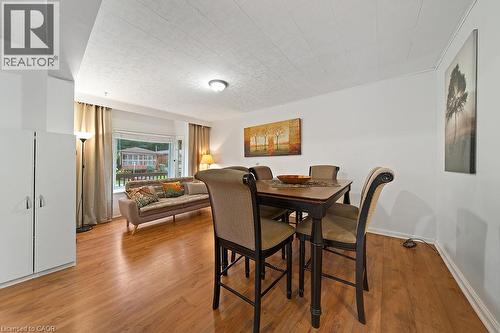82 Whitney Avenue, Hamilton, ON - Indoor Photo Showing Dining Room
