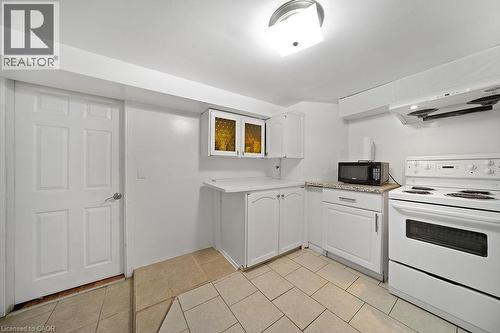 82 Whitney Avenue, Hamilton, ON - Indoor Photo Showing Kitchen