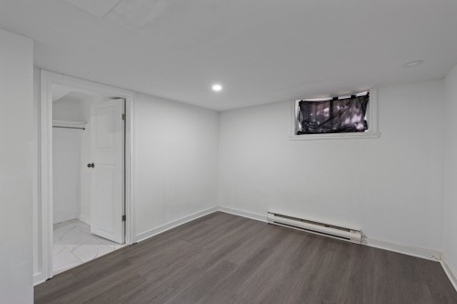 Chambre à coucher - B-3880 Rue Mackenzie, Montréal (Côte-Des-Neiges/Notre-Dame-De-Grâce), QC - Indoor Photo Showing Other Room