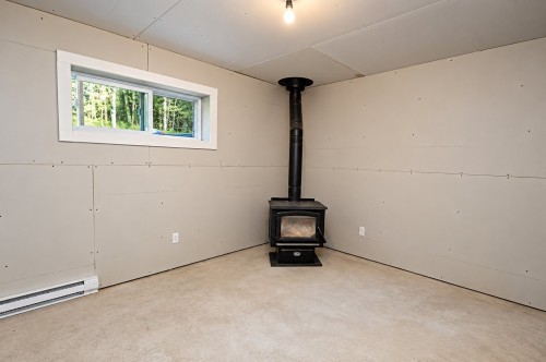 Family Room - 10599 Ch. Du Lac-Labelle, Labelle, QC 