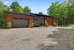 18 Rue du Mont-Caprice  Morin-Heights, QC J0R 1H0