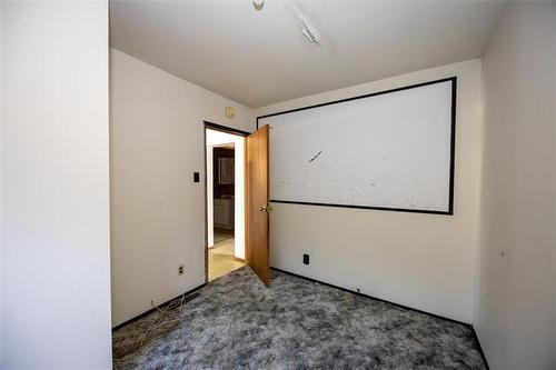 455 Jemima St, Selkirk, MB - Indoor Photo Showing Other Room