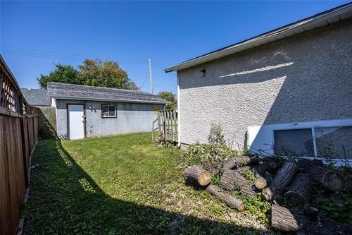 455 Jemima St, Selkirk, MB - Outdoor