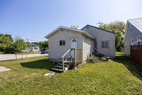 455 Jemima St, Selkirk, MB - Outdoor